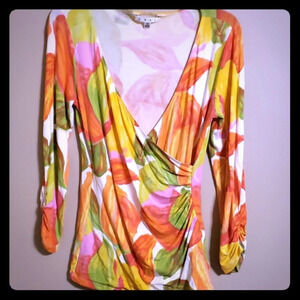 Bright happy cabi deep v top with side gather